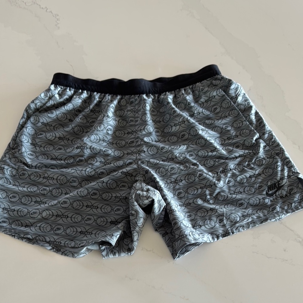 Nike Men's AirMax Gray Patterned Shorts